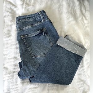 Good American “Boyfriend” Style Jeans - 12/31